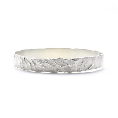 ruwe vaste armband in zilver - Wim Meeussen Antwerpen